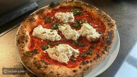 أفضل مطاعم لتناول البيتزا في إيطاليا 2023