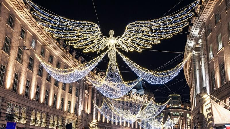 أفضل مدينة لعروض أضواء الكريسماس في أوروبا